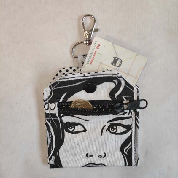 IMG_20250312_194034 Mochila Escapada Comic BN